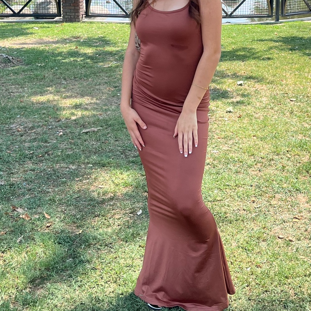 Brown Sleeveless Scoop Neck Bodycon Maxi Dress
